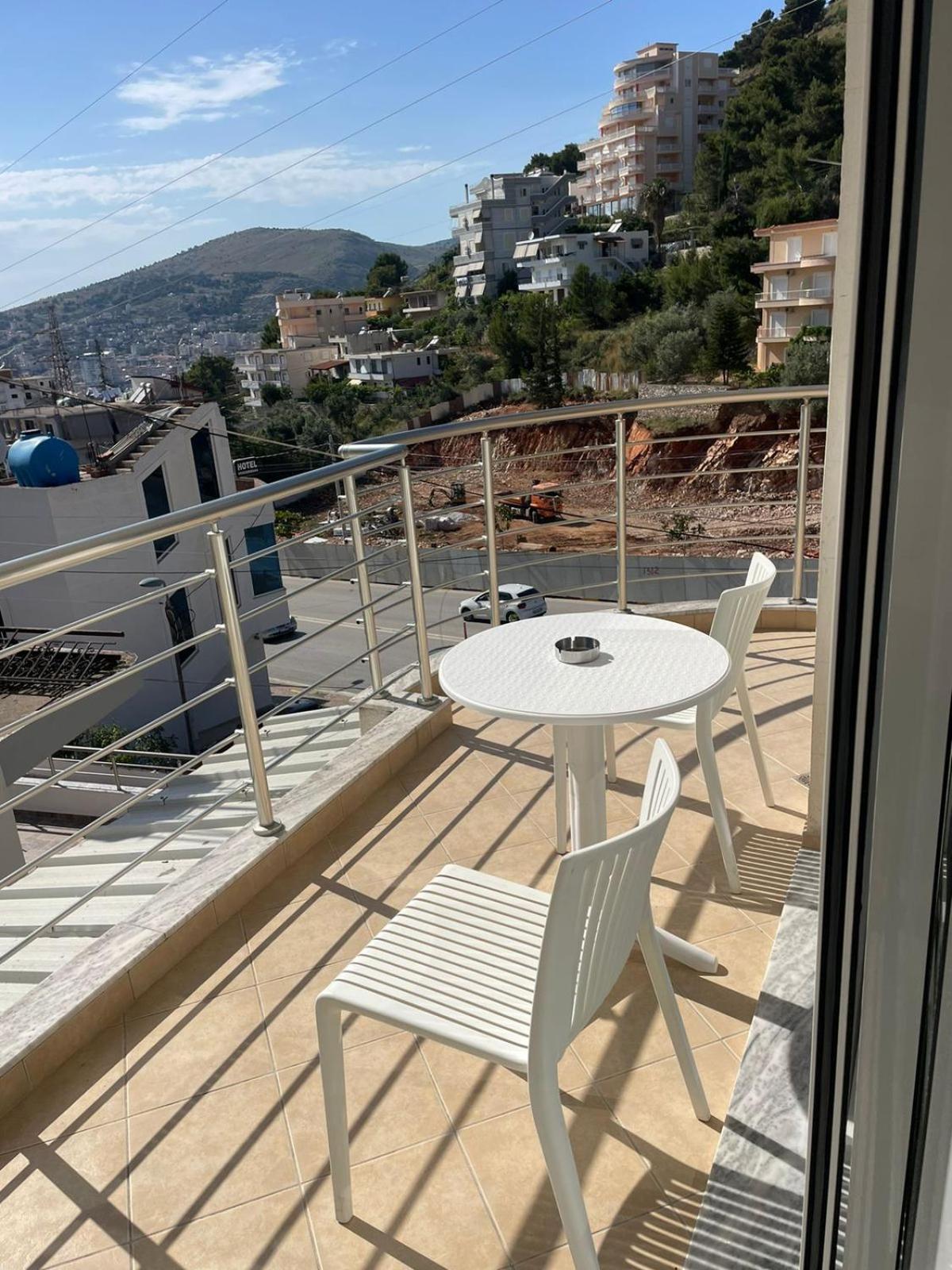 Vanesa Rooms Sarande Luaran gambar