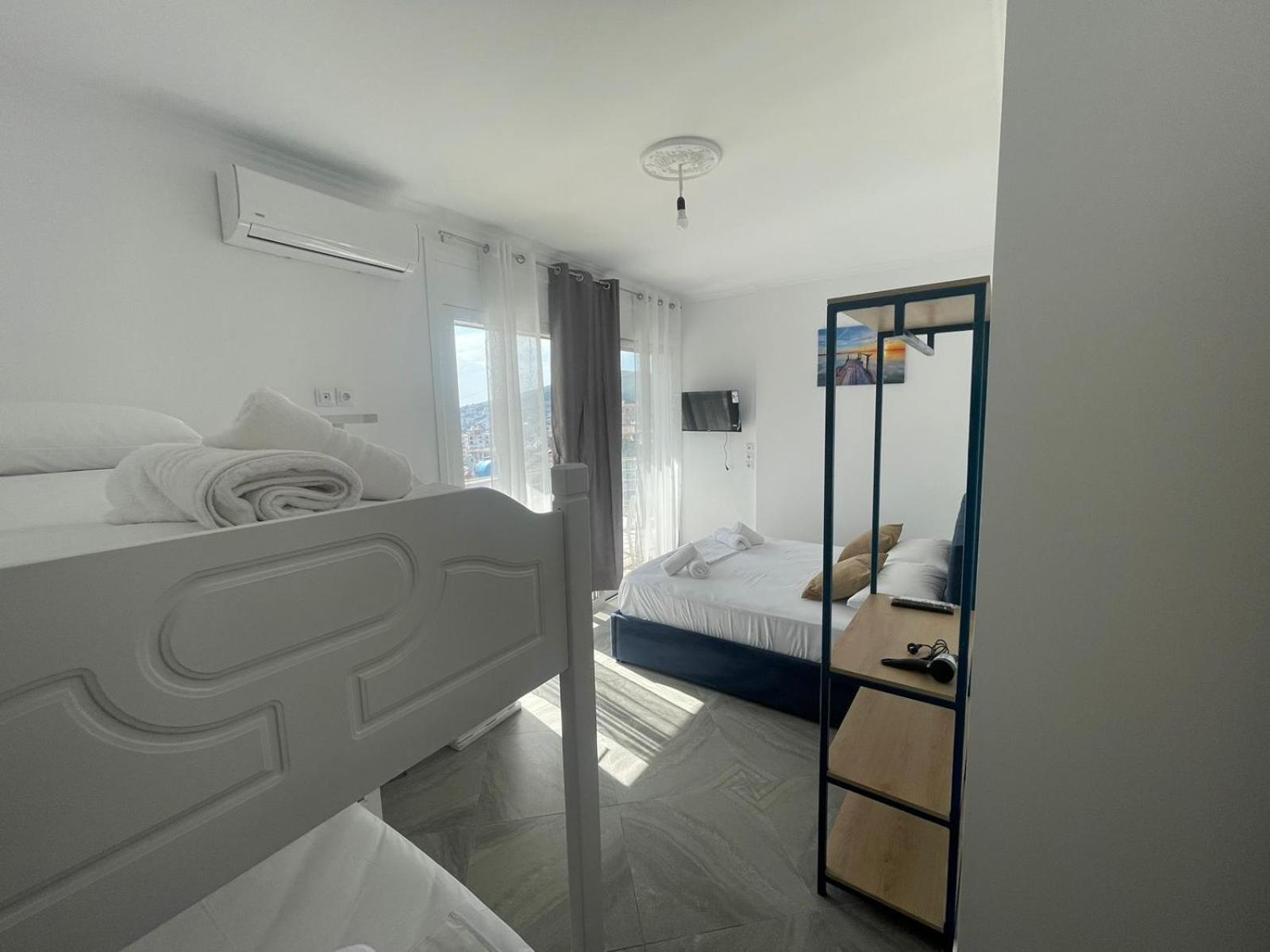 Vanesa Rooms Sarande Luaran gambar